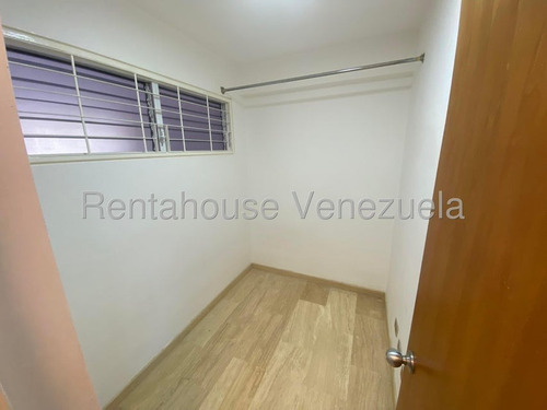 Lujo Y Comodidad En Lomas Del Sol: Piscina Y Diseño Renovado En Alquiler___ Rahml___ 25-13985