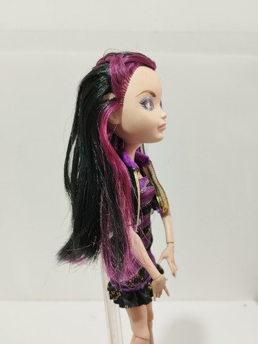 Boneca Ever After High Raven Queen (Usado)