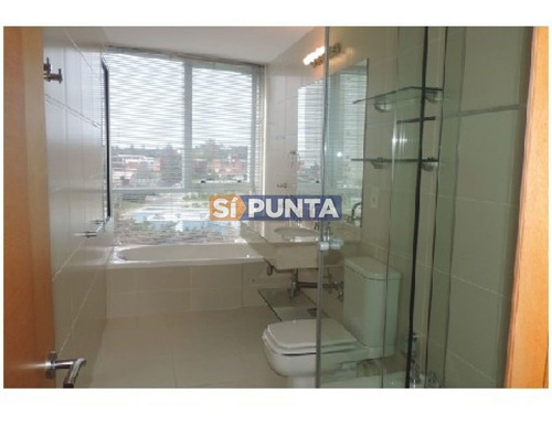 Imagen 10 de 11 de Apartamento Con Todos Los Servicios!
