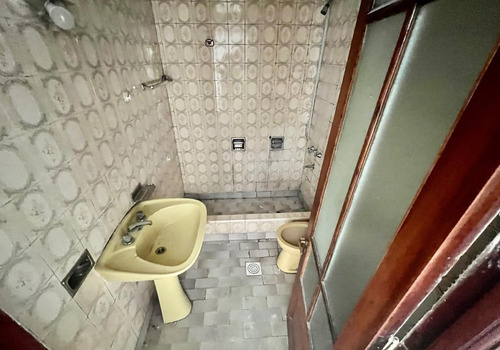 Imagen 14 de 30 de Casa En Venta A Reciclar En Villa Del Parque. A Precio De Departamento. Oportunidad Unica.