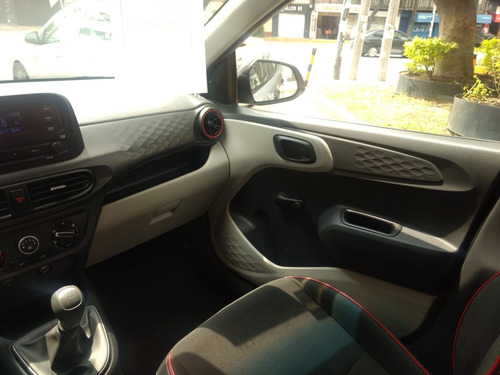 Imagen 8 de 9 de Hyundai Grand I10 2021 1.2 Gl Sedan Mt