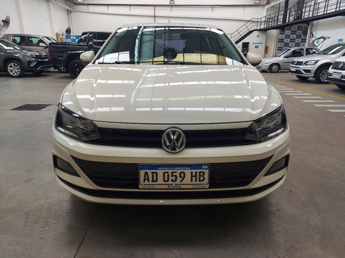 Imagen 2 de 17 de Volkswagen Polo Trendline Msi Manual