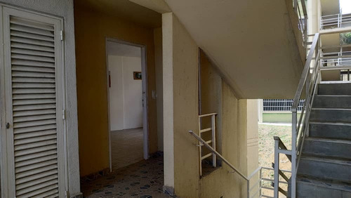 Imagen 2 de 10 de Apartamento En Venta En Cua Altos De Las Mesetas Mo A5