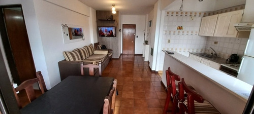 Imagen 5 de 10 de Departamento 2 1/2 Amb. C/cochera Excelente Ubicacion!!