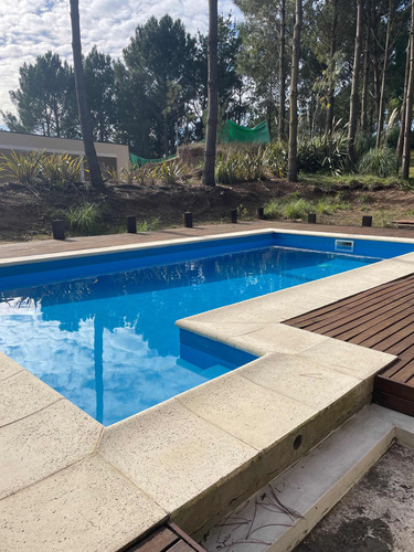 Vendo Casa Estilo Campo En Pinamar Fragata Libertad Frente A La Isla Del Golf Con Piscina