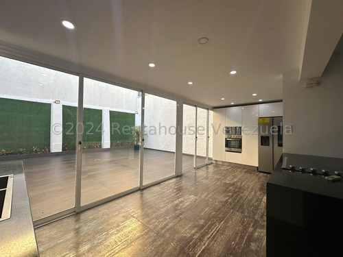 Ajr Casa En Alquiler En Santa Cecilia 24-17904 Yg