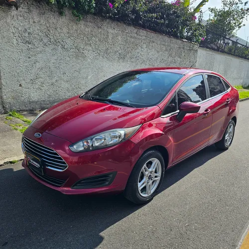 Ford Fiesta 1.6 sedan automático