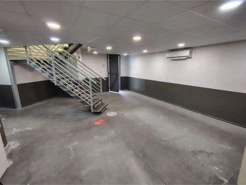 Arriendo Local Comercial 206m2 Las Condes Metro Manquehue.