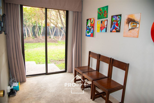 Casa En Venta De 6 Dorm. En Lo Barnechea