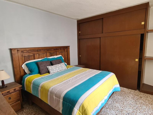 Venta De Hotel En El Centro Histórico, Con Opción A Diversos Giros Y Con Plusvalía Privilegiada, Ya Que Cuenta Con Uso Comercial Y De Servicios E Informe De Uso De Suelo Habitacional-comercial Y/o De