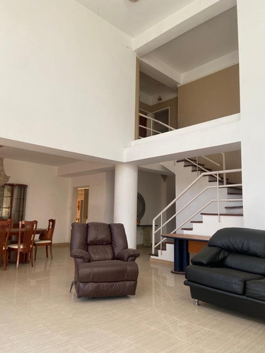 Rivero Bienes Raices Vende Apartamento Duplex En La Soledad