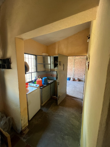 Casa Con Posibilidad De Reformar/reciclar.