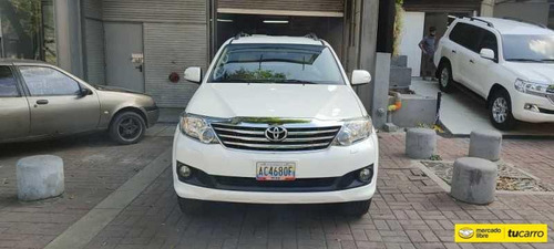 Toyota Fortuner Automática
