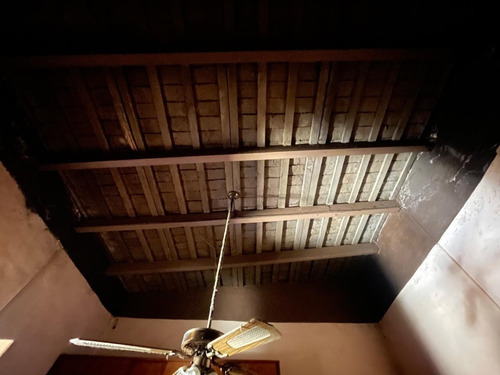 Casa Antigua A Remodelar - Bº San Cayetano - Luján