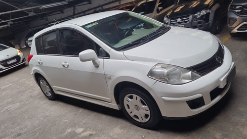 Nissan Tiida 1.8 Visia 5 p