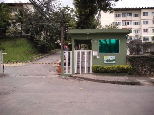 Apartamento À Venda Na Estrada Santa Maura, Jacarepaguá, Rio De Janeiro - Rj - Liv-6048