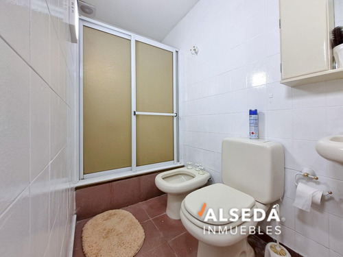 Casa En Venta Rosario Zona Sur Cochera, Jardin Y Pileta.