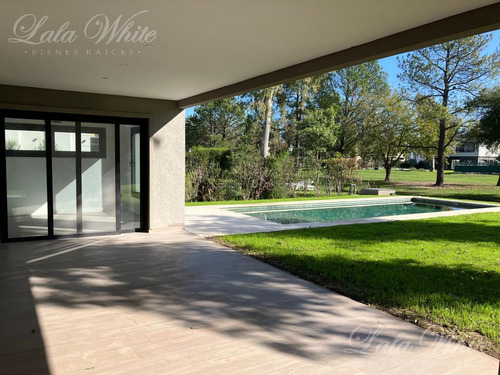 Casa En Venta En Saint Thomas Este Canning