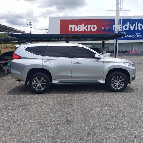 Mitsubishi Montero