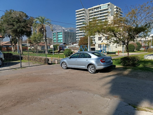 Casa Comercial Sobre Av Ossa Metro Simon Bolivar
