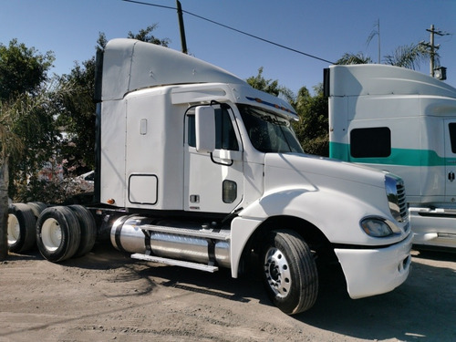 Imagen 3 de 5 de Tracto Freightliner Columbia