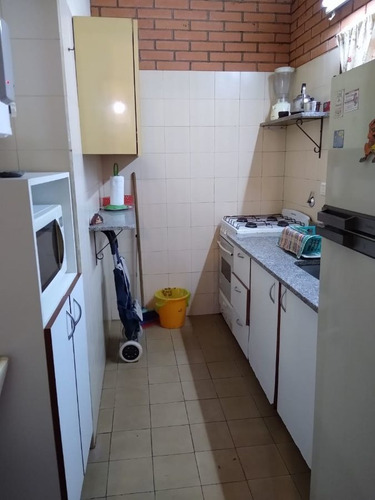 Imagen 4 de 10 de Departamento En Alquiler De Dos Ambientes C/ Cochera En San Clemente
