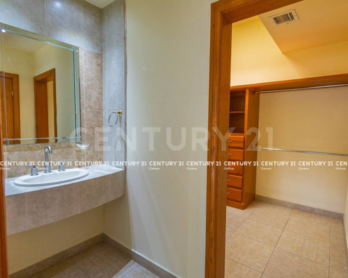 Casa En Venta En Fraccionamiento Rincon De Las Lomas Chihuahua, Chih.