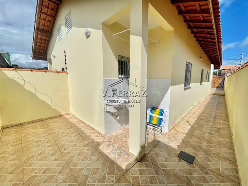 Imagem 3 de 17 de Casa, 2 Dorms Com 61.25 M² - Bal Tupy - Itanhaem - Ref.: Vag141 - Vag141