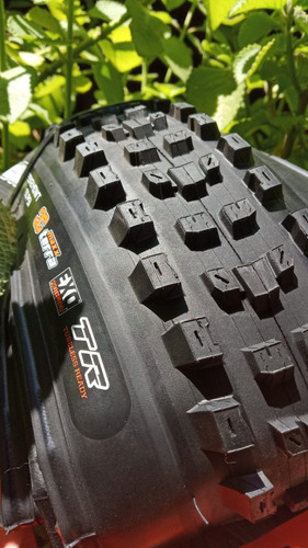 Imagen 7 de 10 de Llanta Maxxis Dissector 29*2.40wt / Tubeless Ready/3ct/exo