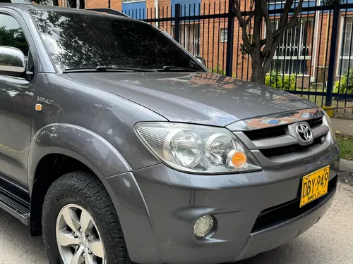 Toyota Fortuner 4.0 Sr5
