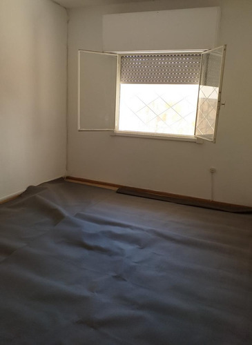 Apartamento En Planta Baja Con Renta En La Blanqueada