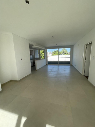 Imagen 13 de 20 de Departamento - Castelar Sur