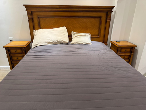 Cama 2 Plazas 1,90 X 1,60 Y 2 Mesitas De Luz Madera Cerezo Cerezo Clásico (Usado)