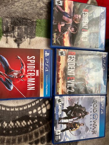 Consola Playstation 4 1tb + God Of War Ragnarök (Usado)