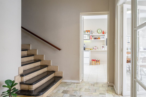 Casa 2/3 Dorm + Jardin + Pileta + Patio En Venta