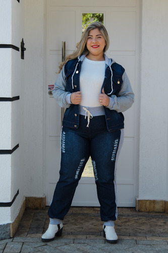Imagem 4 de 7 de Conjunto Calça Jeans E Jaqueta Com Moletom E Capuz Plus Size