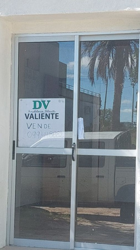 Casa En Venta De 2 Dormitorios C/ Cochera En Fray Marcos