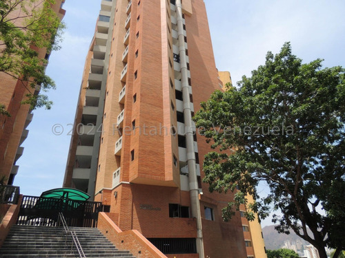 Apartamento En Venta Ubicado En La Urb El Bosque Zona Privilegiada De La Ciudad Fmp