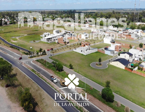 Imagen 1 de 12 de Lotes De Terreno Barrio Portal De La Avenida - Venta Oficial