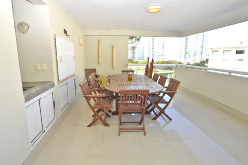 Encantador Departamento A Metros Del Mar! Con Amplio Metraje-ref:3248