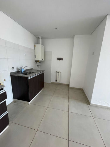 Imagen 2 de 11 de Venta - Bajo El Precio! Duplex 3 Ambientes Con Cochera !