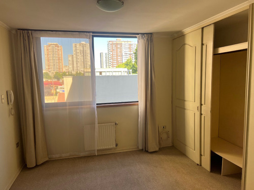 Vendo En Freire 1458, Excelente Depto 1 Dorm, Estac. Y Bodeg