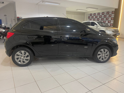 Chevrolet Onix 1.4 Lt 5p