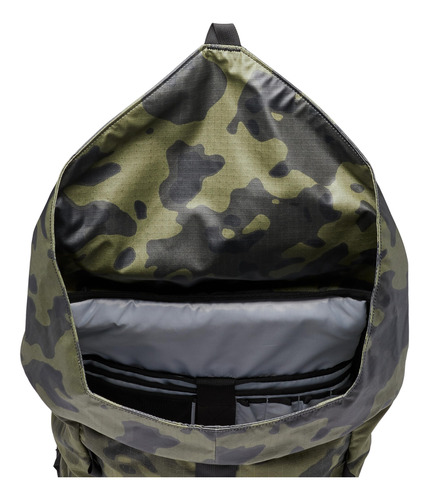 Mochila Mountain Hardwear Camp 4 32l Camuflaje O/s Color Diseño De La Tela