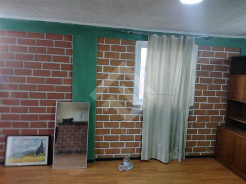 Casa En Venta De 5 Dorm. En Conchalí