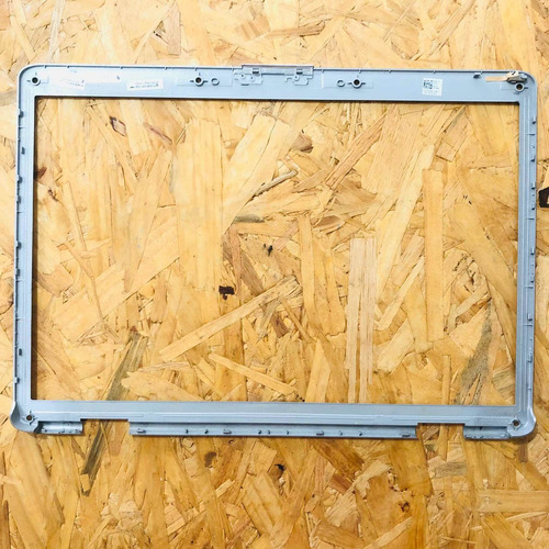 Imagem 2 de 5 de Moldura Da Tela Carcaça Notebook Dell Inspiron 1525