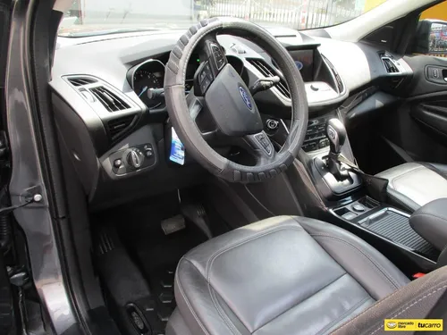 Ford Escape TITANIUM 4X4 2000CC AT AA