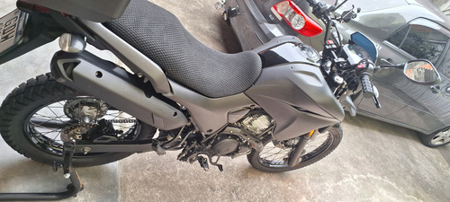 Moto Muito Bem Conservada. Sou Segundo Dono.