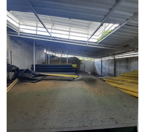 Se Alquila Casa Comercial En La Carlota Para Remodelar