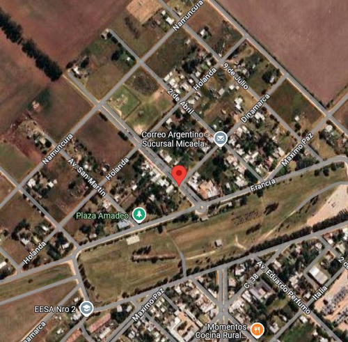 Casa En Venta - 4 Dormitorios 2 Baños 2 Cocheras - 800mts2 - Tres Arroyos